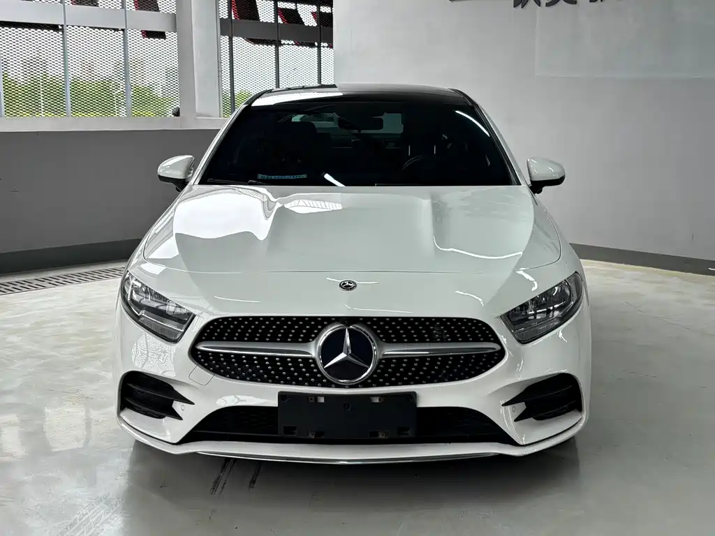 Mercedes-Benz A-Class 2019 — фото 2