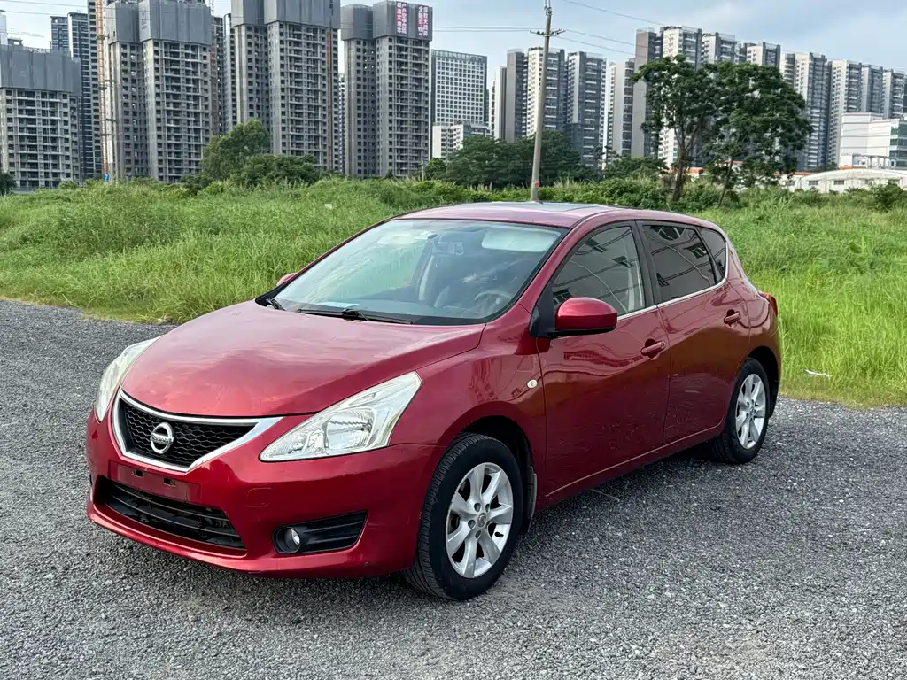 Nissan Tiida 2012