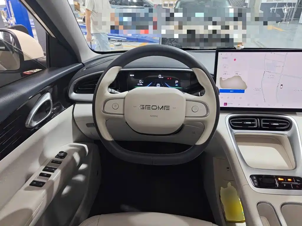 Geely Galaxy Starwish 2025 — фото 11