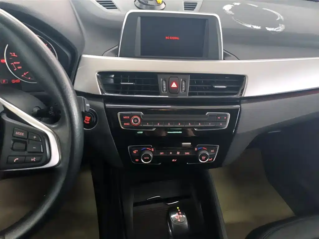 BMW X1 2017 — фото 13