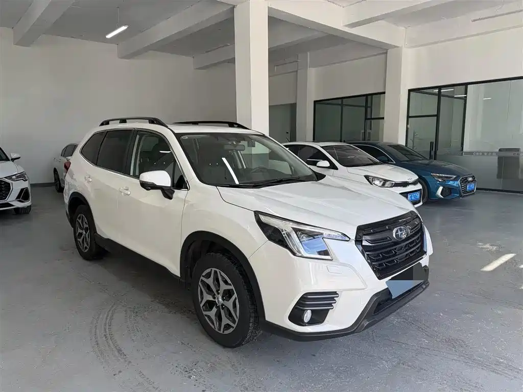 Subaru Forester 2022 — фото 16