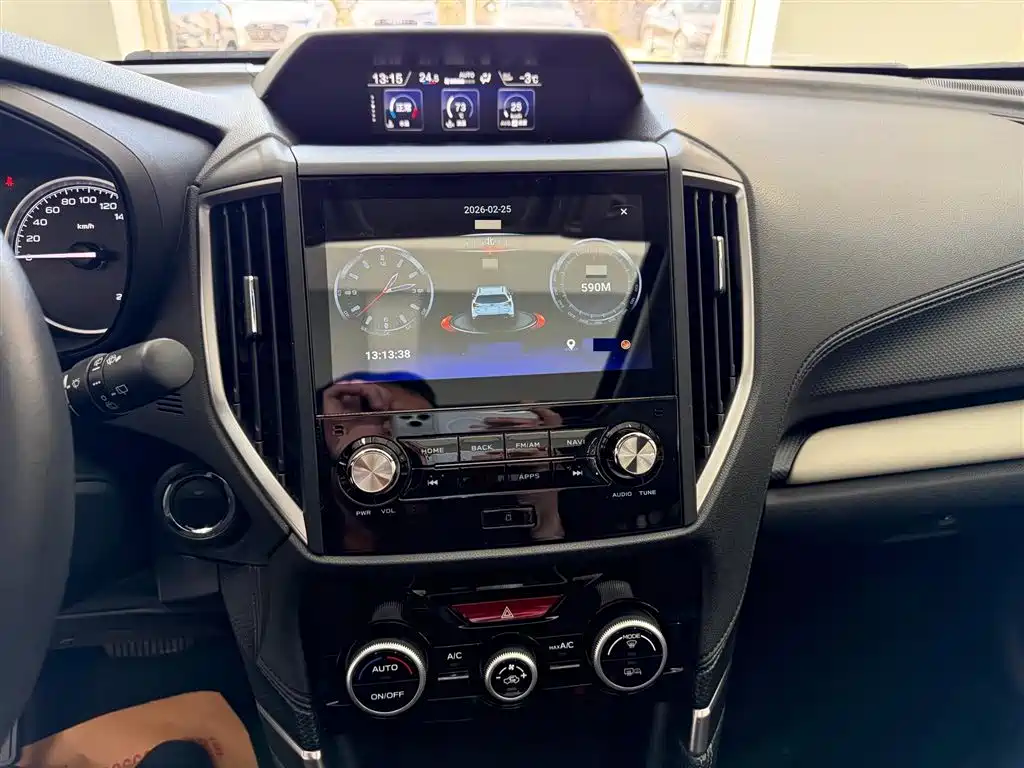 Subaru Forester 2022 — фото 17
