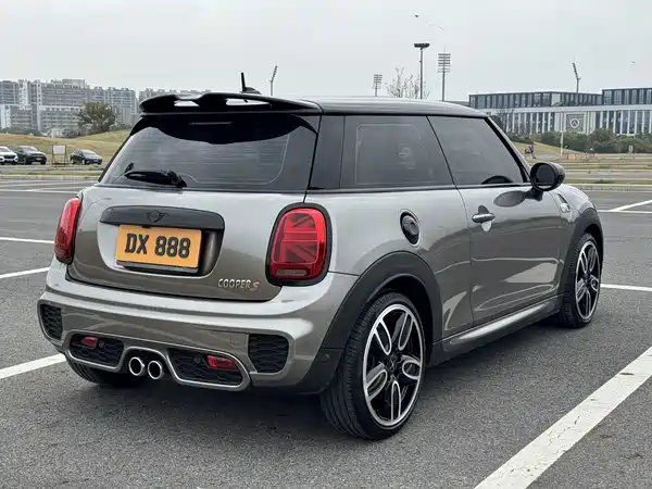 MINI MINI 2021