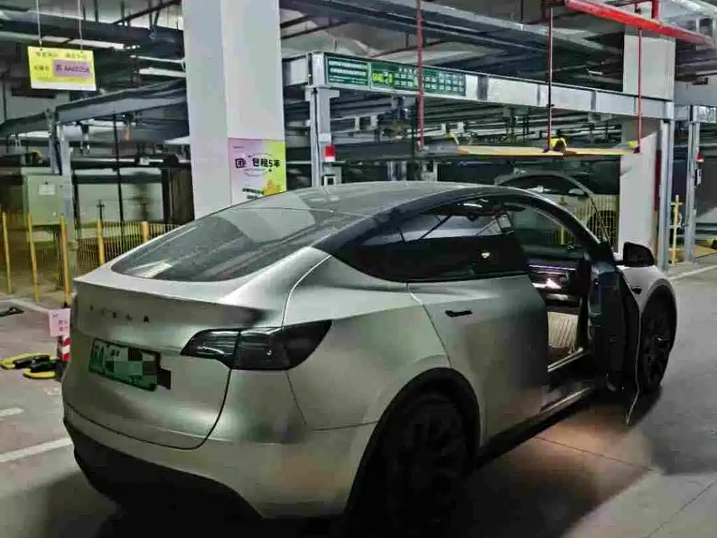 Tesla Model Y 2024 — фото 2