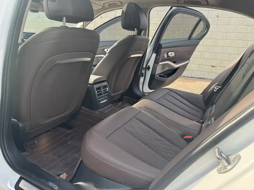 BMW i3 2024