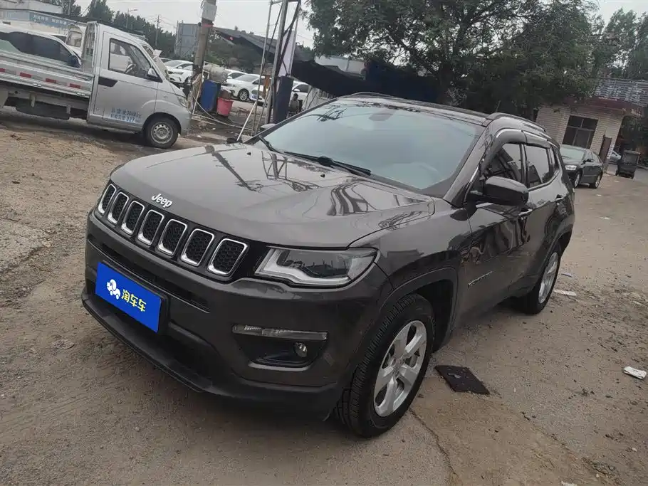 Jeep Compass 2018 — фото 1