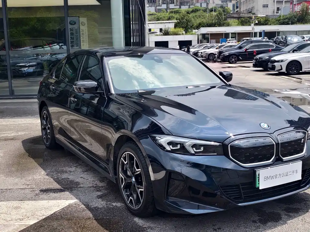 BMW i3 2024