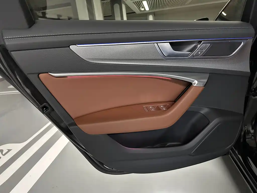 Audi A6L 2025 — фото 23