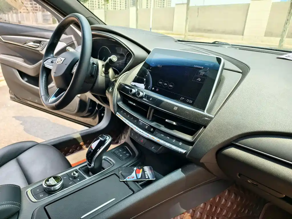 Cadillac CT5 2021 — фото 17