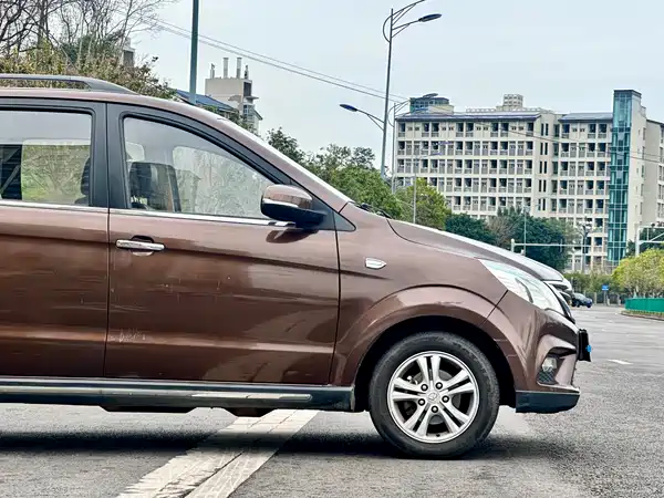 BAIC Huansu H2 2015