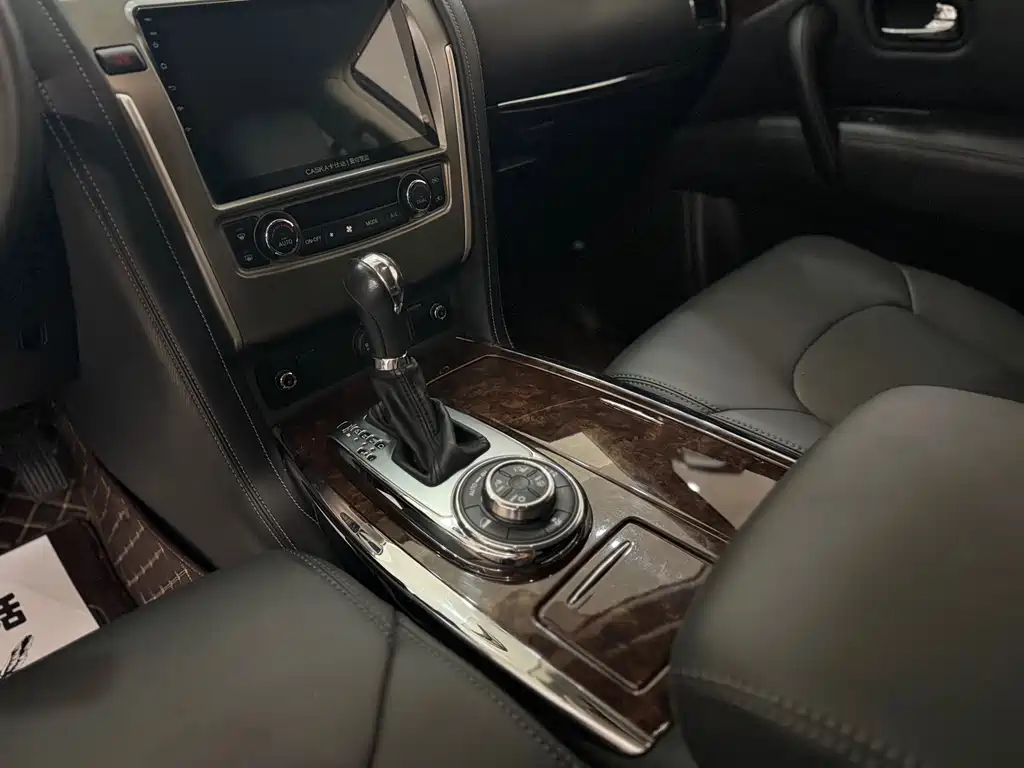 Nissan Patrol 2020 — фото 10