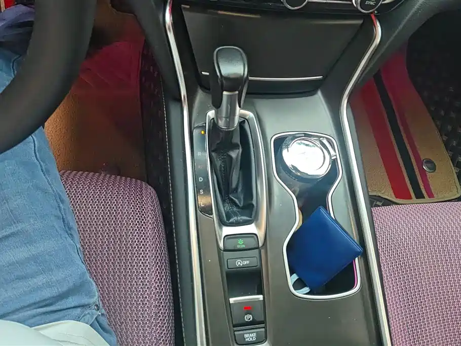 Honda Accord 2023 — фото 16