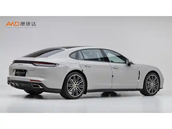 Porsche Panamera 2024