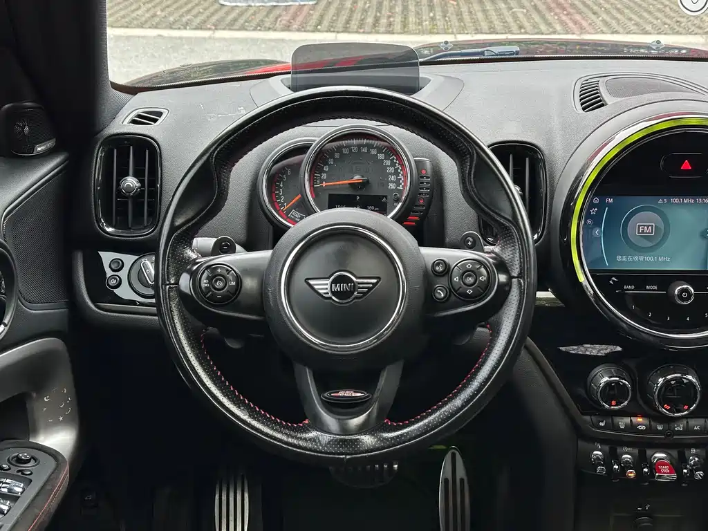 MINI JCW Countryman 2022 — фото 12