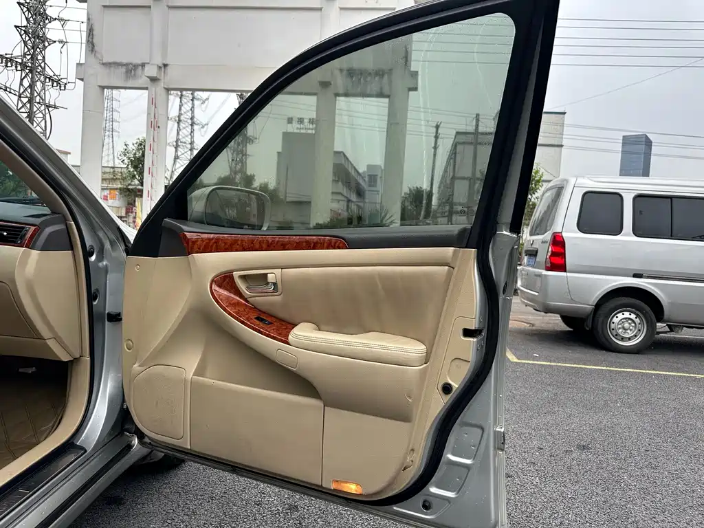 Toyota Crown 2006 — фото 15