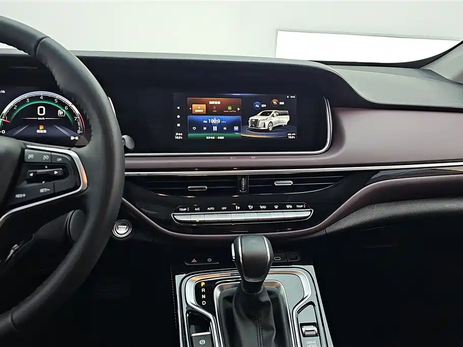 GAC Motor Trumpchi M6 2024 — фото 13
