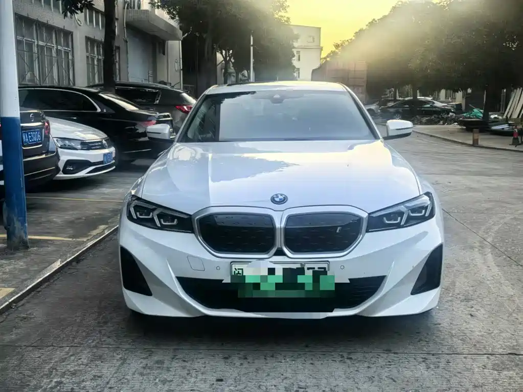BMW i3 2023 — фото 2