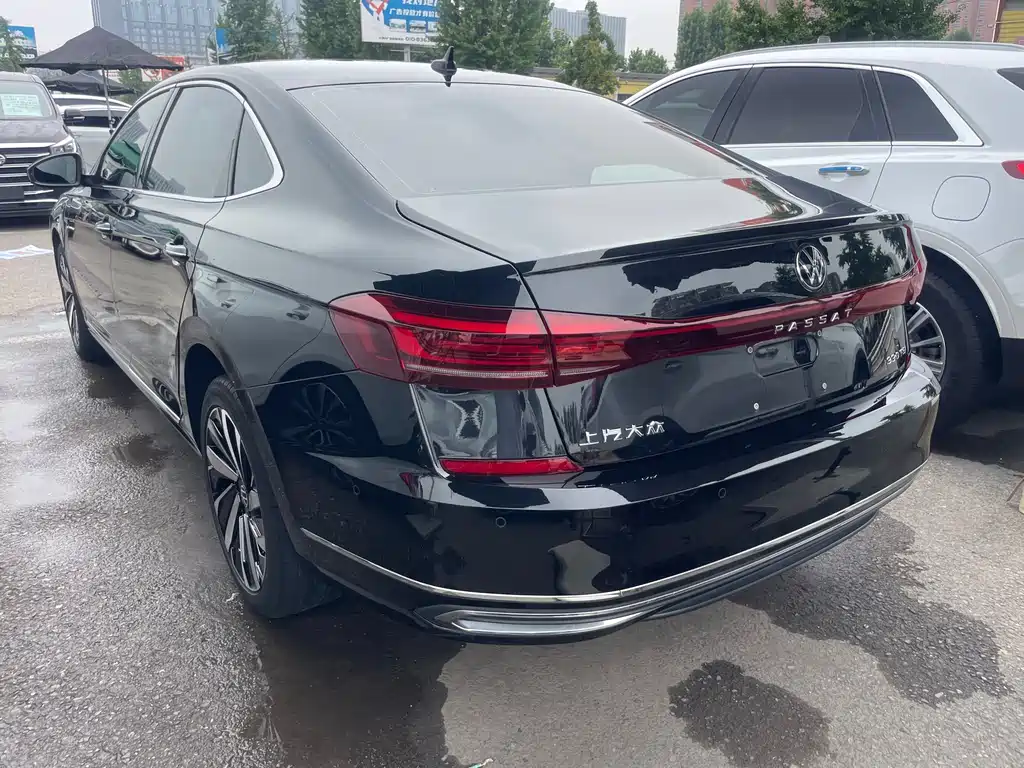 Volkswagen Passat 2022