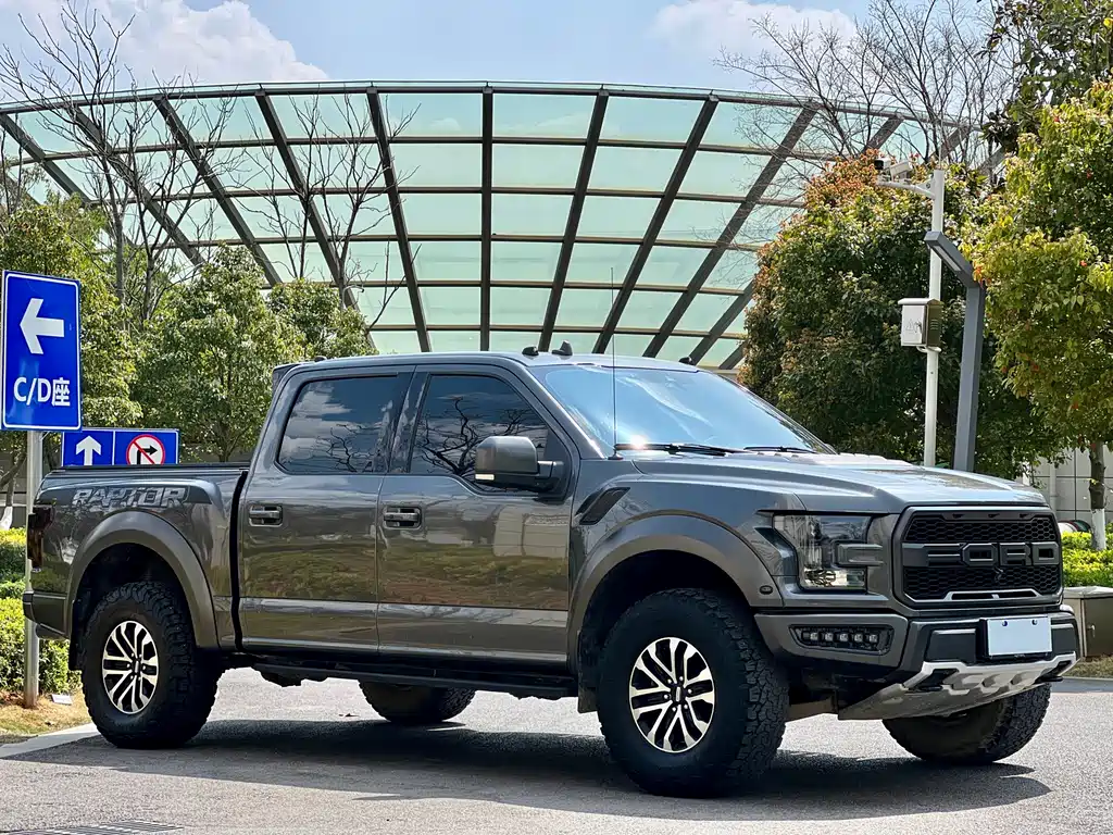 Ford F-150 Raptor 2020 — фото 2