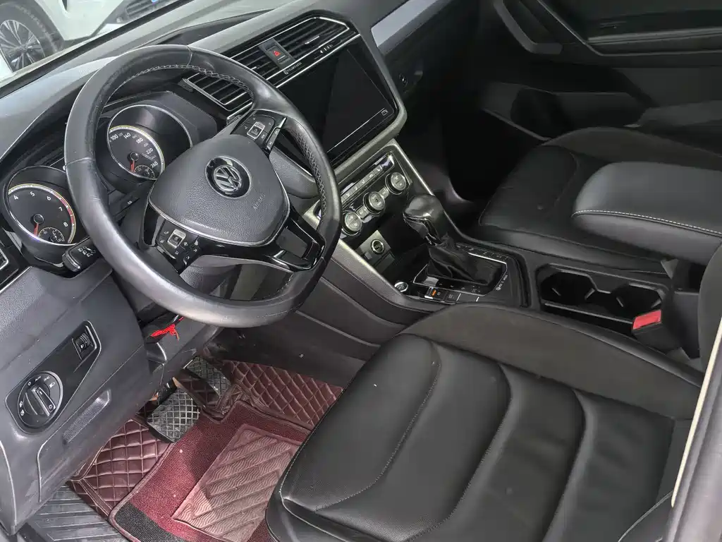 Volkswagen Tiguan L 2020 — фото 4