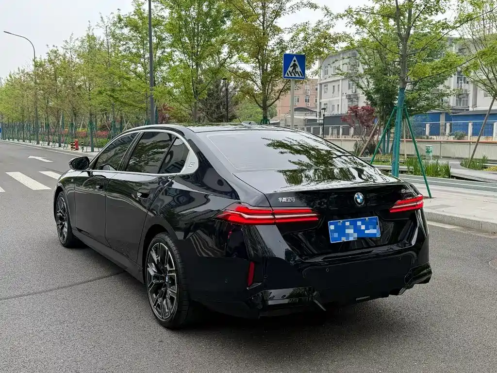 BMW 5 Series 2026