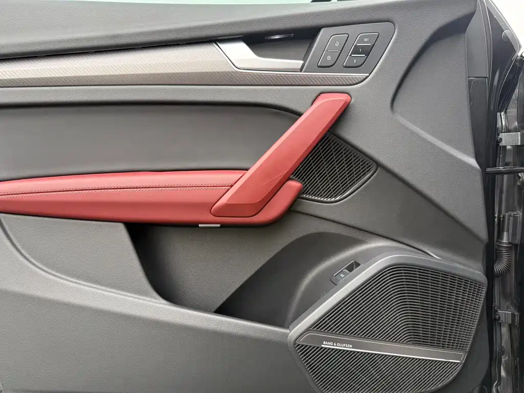 Audi Q5L 2022 — фото 10