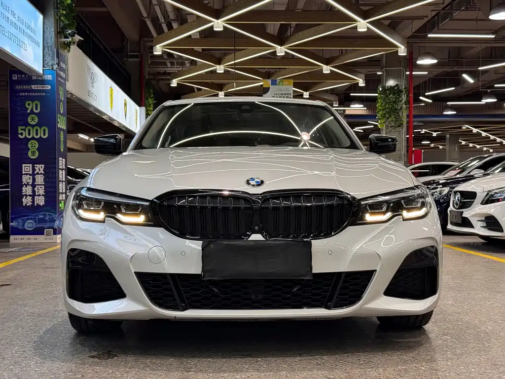 BMW 3 Series 2019 — фото 2