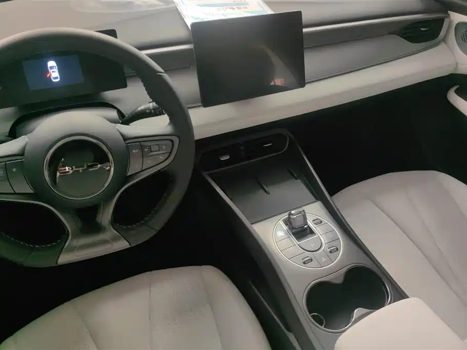 BYD Seal 05 DM-i 2025 — фото 13