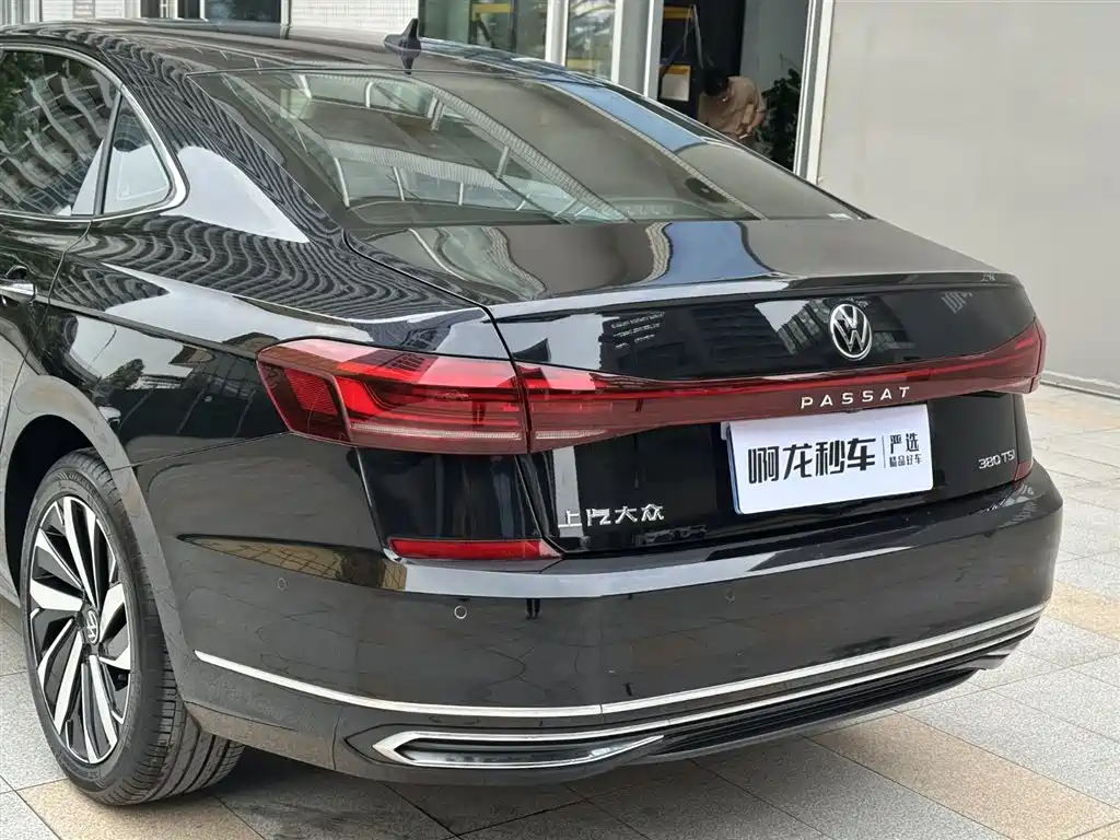 Volkswagen Passat 2023 — фото 14