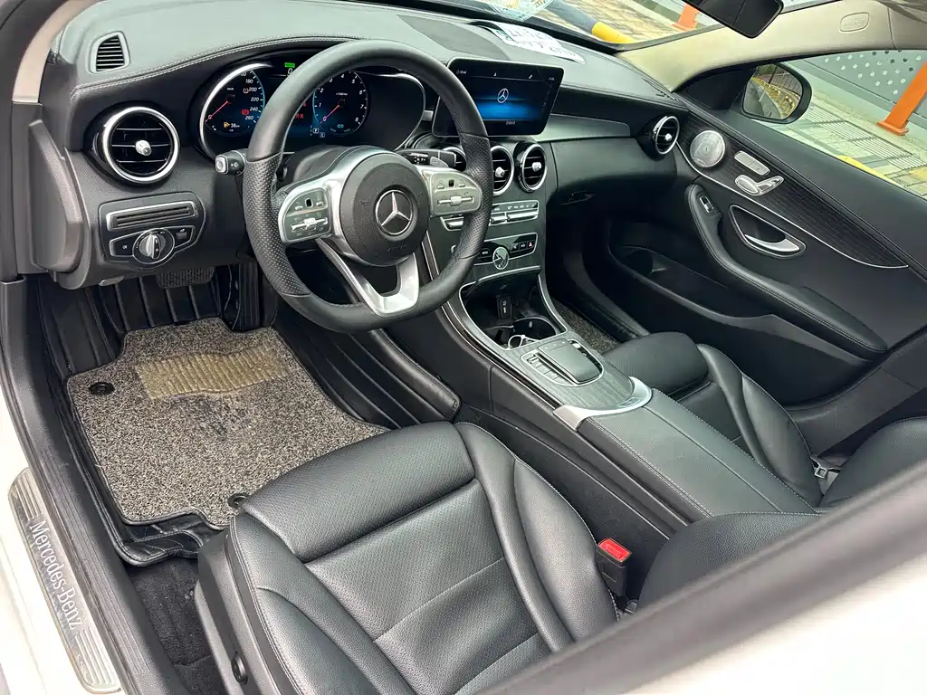 Mercedes-Benz C-Class 2021
