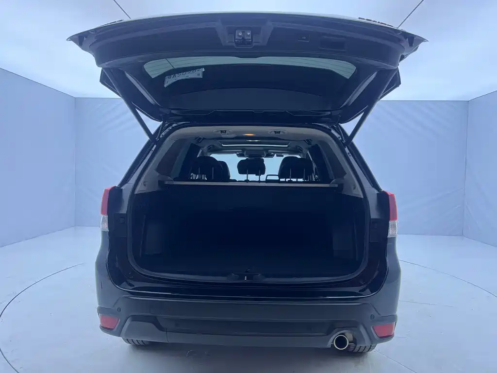 Subaru Forester 2021 — фото 12