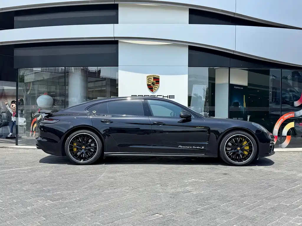 Porsche Panamera Hybrid 2023 — фото 5