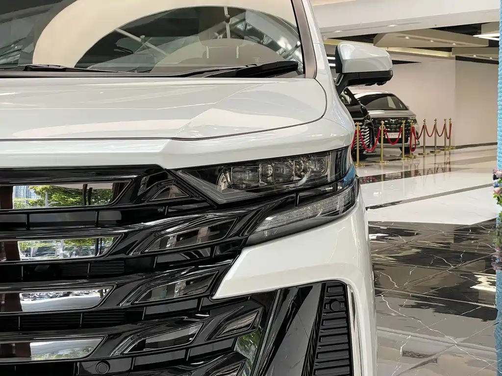 Toyota Vellfire 2026 — фото 15