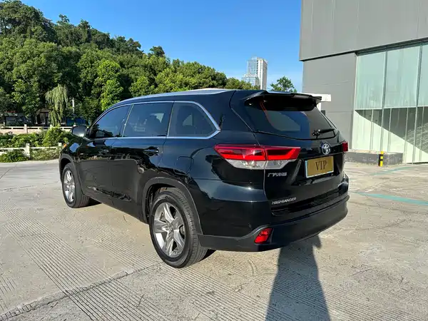 Toyota Highlander 2020