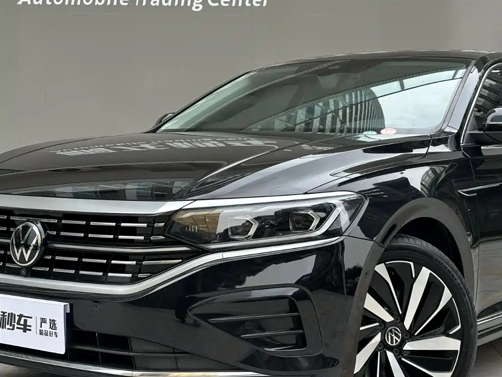 Volkswagen Passat 2023 — фото 15