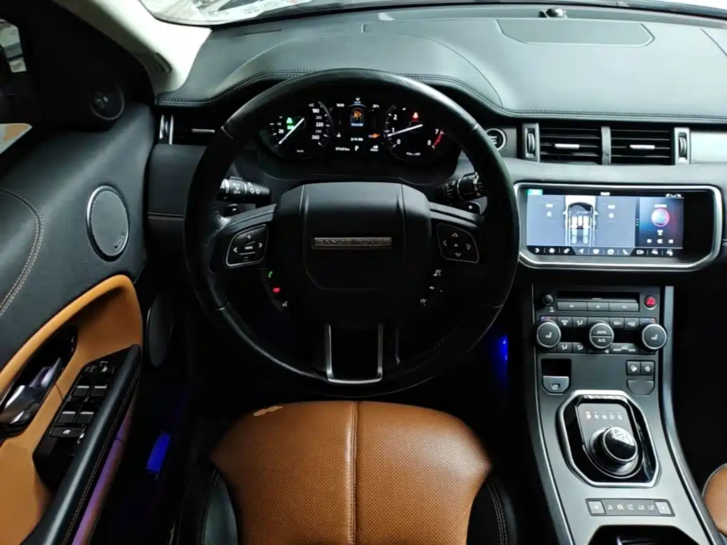 Land Rover Evoque 2019 — фото 17