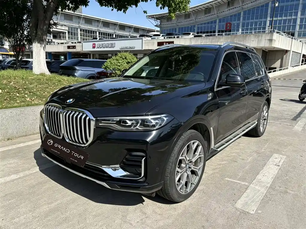 BMW X7 2020 — фото 1