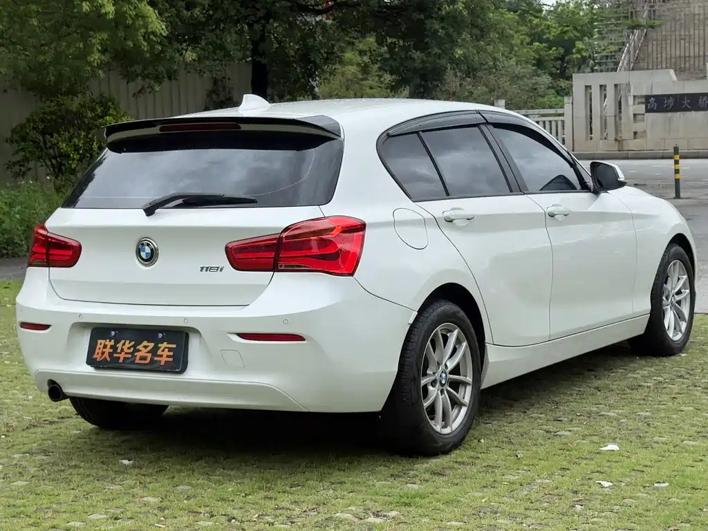 BMW 1 Series 2015 — фото 9