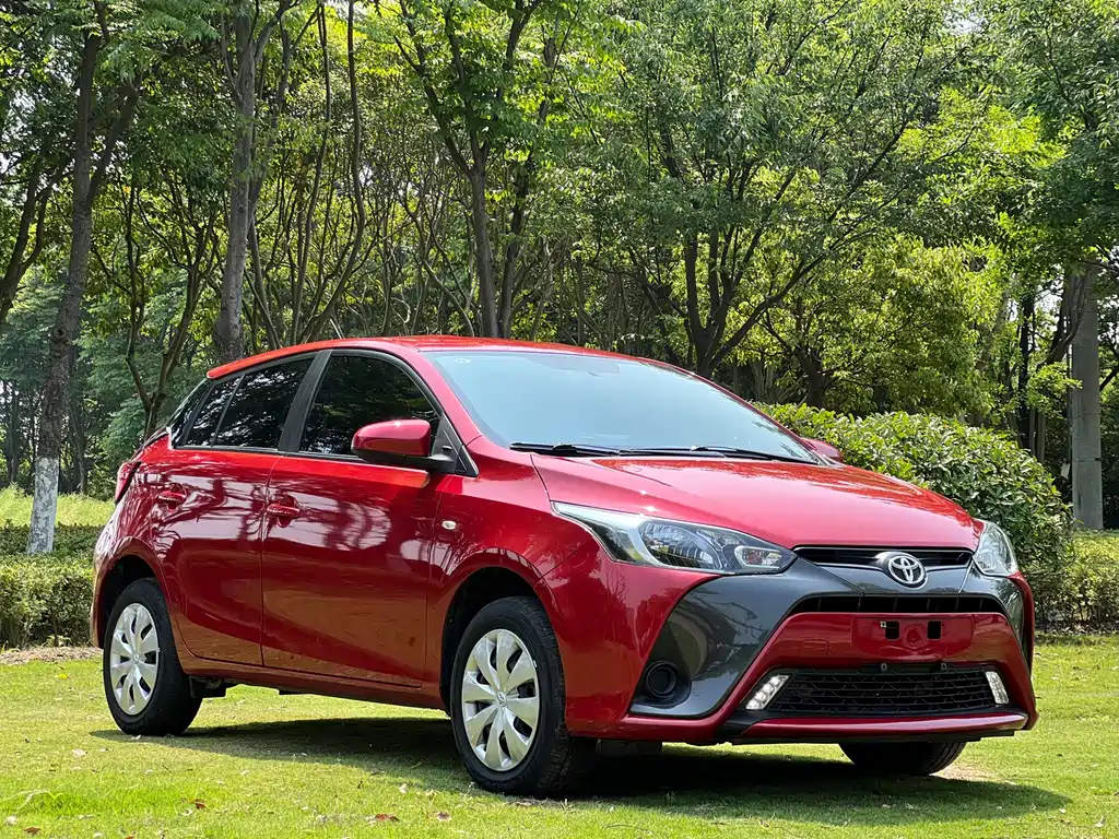 Toyota Yaris L 2021 — фото 3