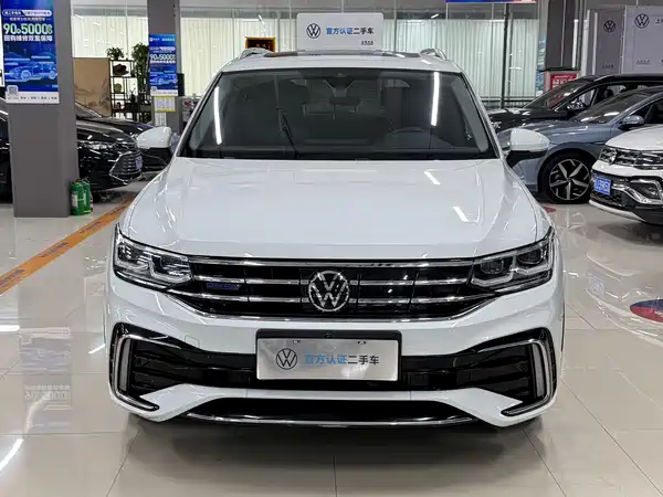 Volkswagen Tiguan L Plug-In Hybrid 2023