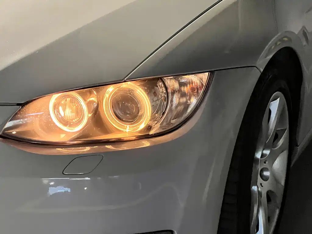 BMW 3 Series 2009 — фото 19