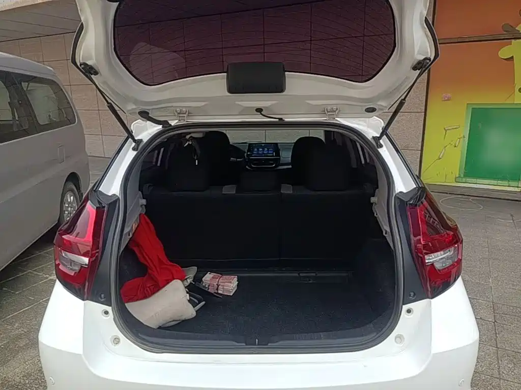 Toyota Vios FS 2023 — фото 19