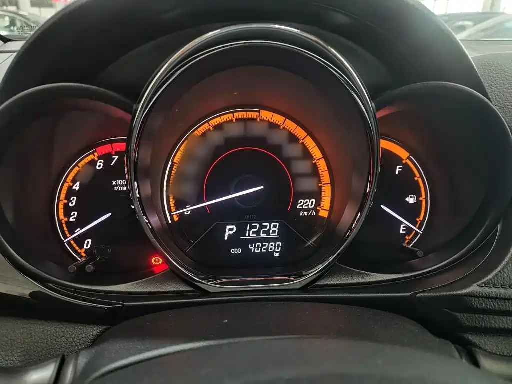 Toyota Yaris L 2023
