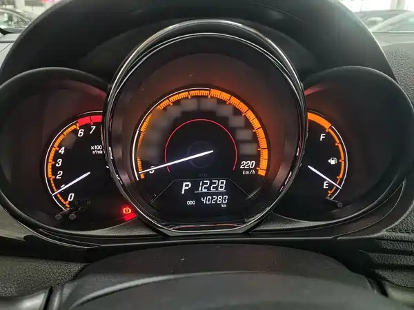 Toyota Yaris L 2023