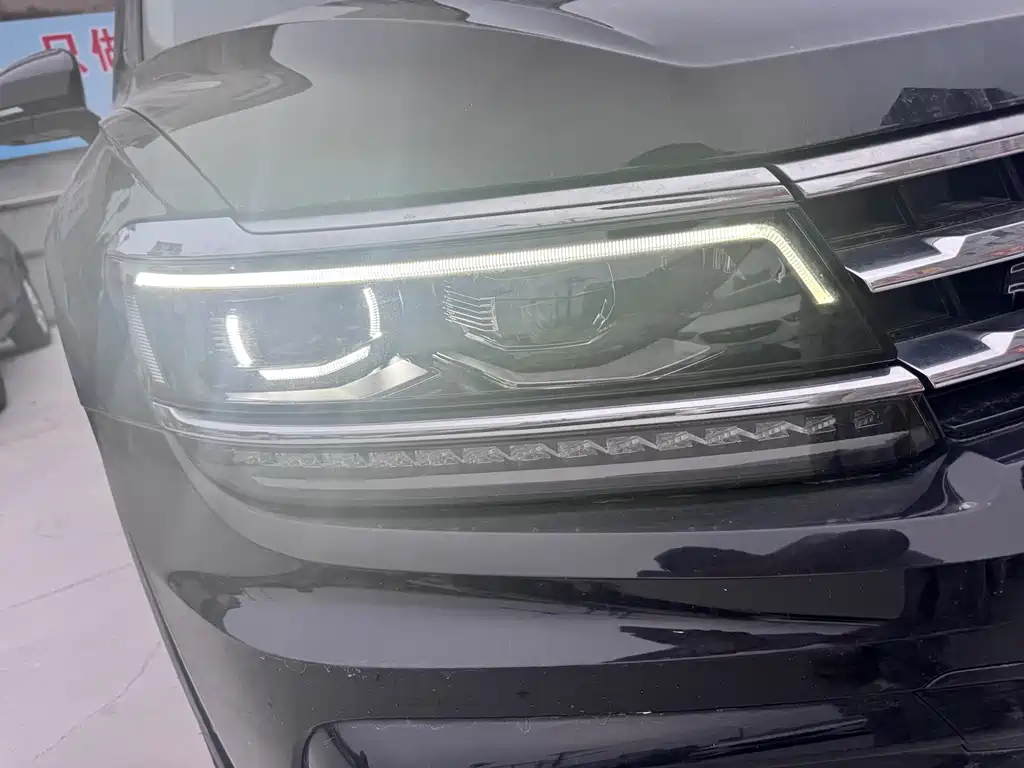 Volkswagen Tiguan L 2021 — фото 17