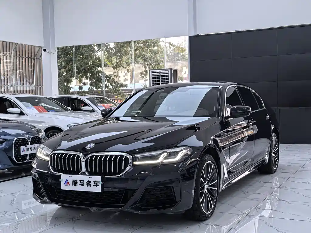 BMW 5 Series 2023 — фото 1