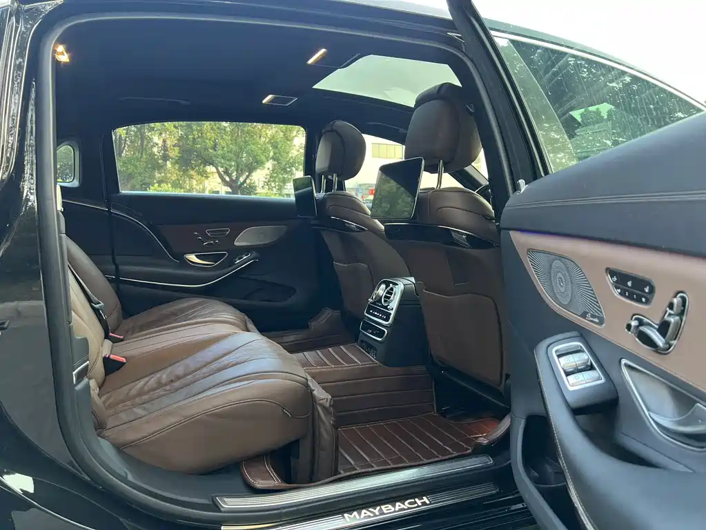 Mercedes-Benz Maybach S-Class 2018 — фото 13
