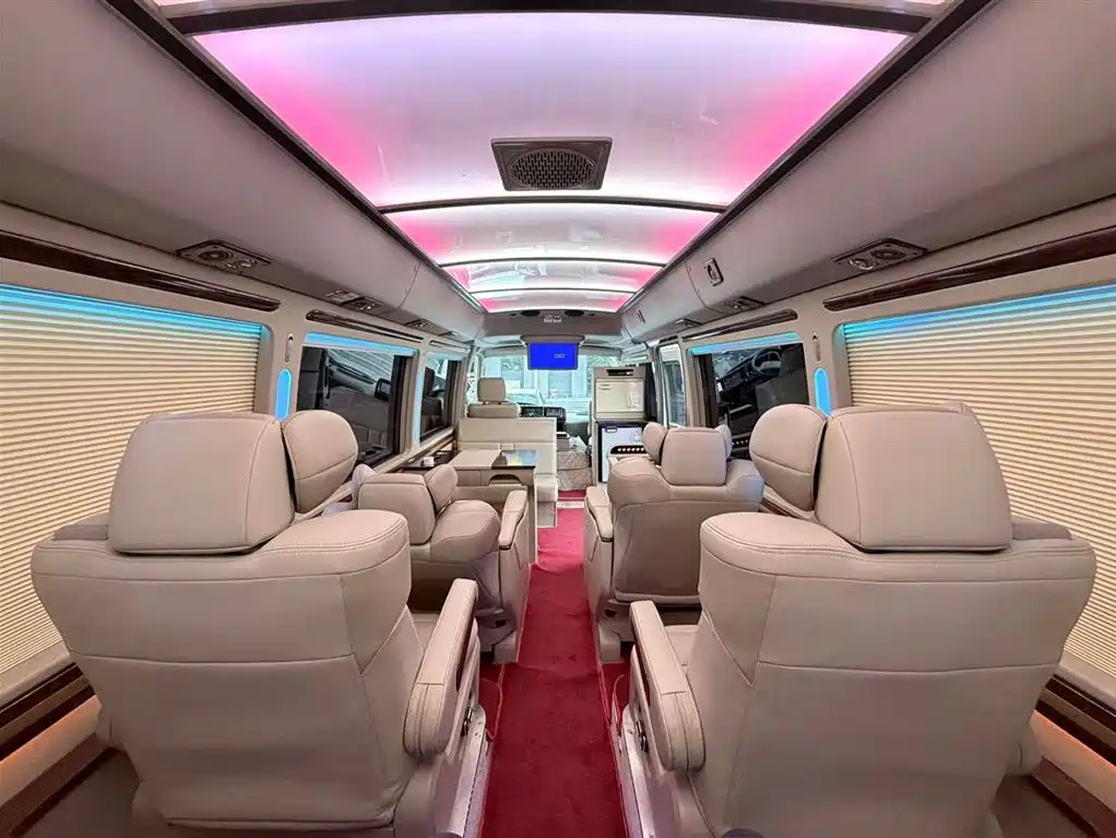 Toyota Coaster 2017 — фото 3