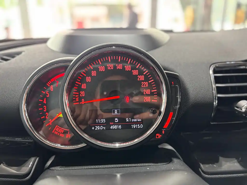 MINI Clubman 2018 — фото 15