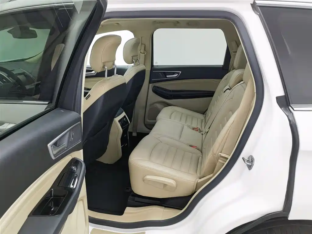 Ford Edge 2015 — фото 15